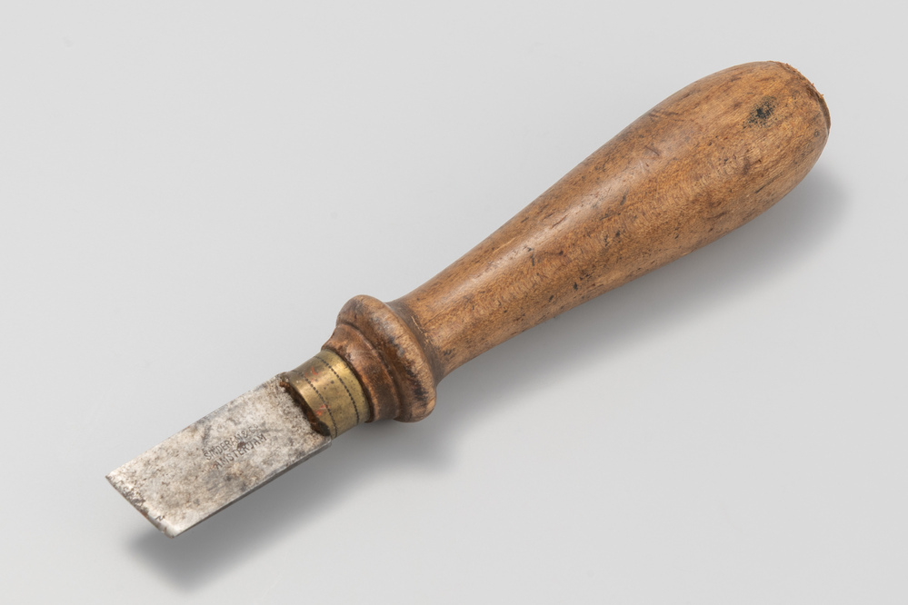 Mes om afbeeldingen in hout te snijden