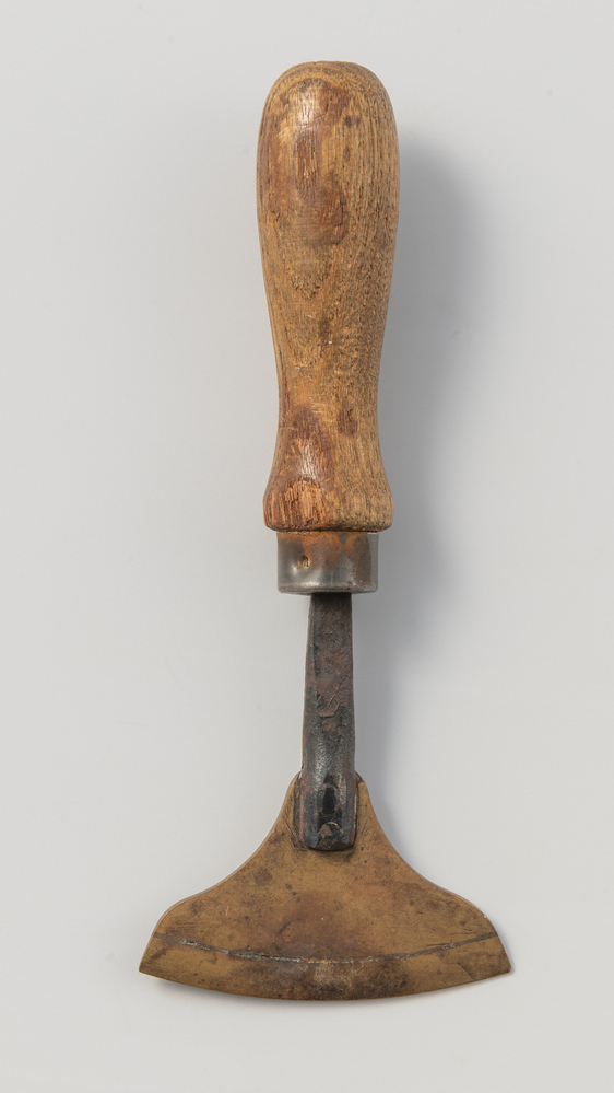 Gereedschap om ruggen van boeken te versieren