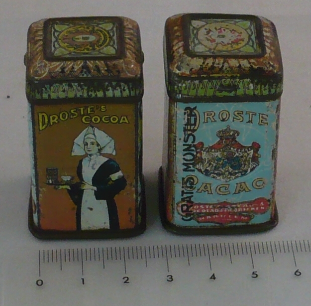 Monsterblikje Droste'cacao met verpleegster