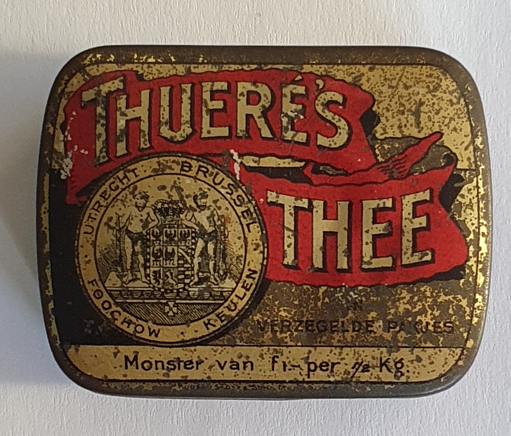 Thuere's thee, monsterblikje.
