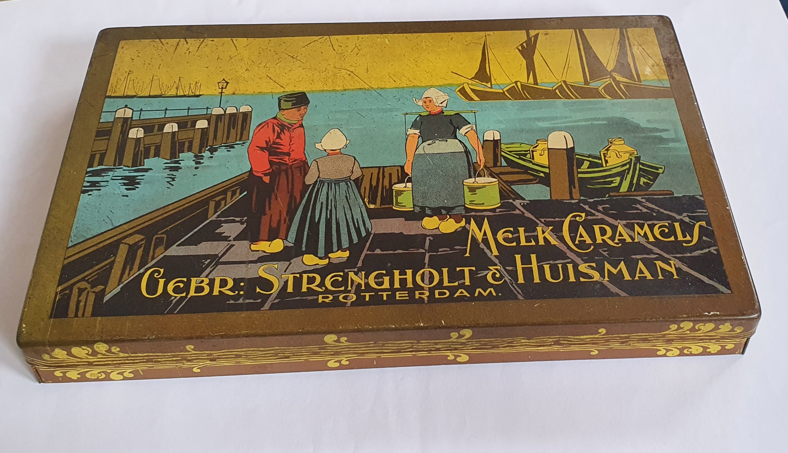Luxe blikverpakking Melk Caramels van Gebrs. Strengholt & Huisman te Rotterdam.