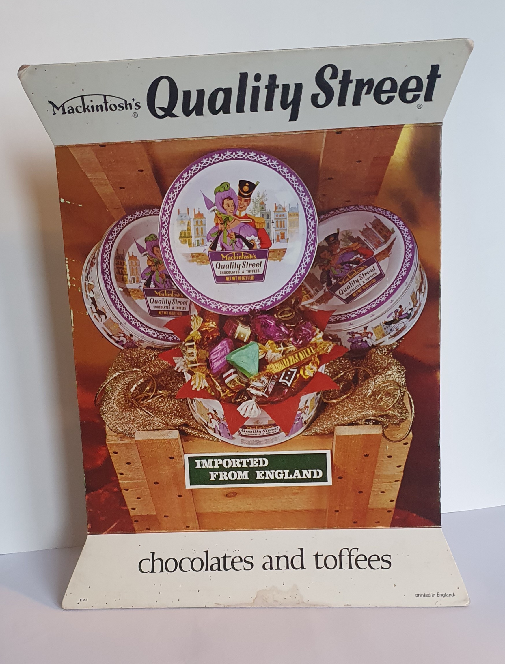 Quality street kartonnen toonbank display chocolates and toffees.