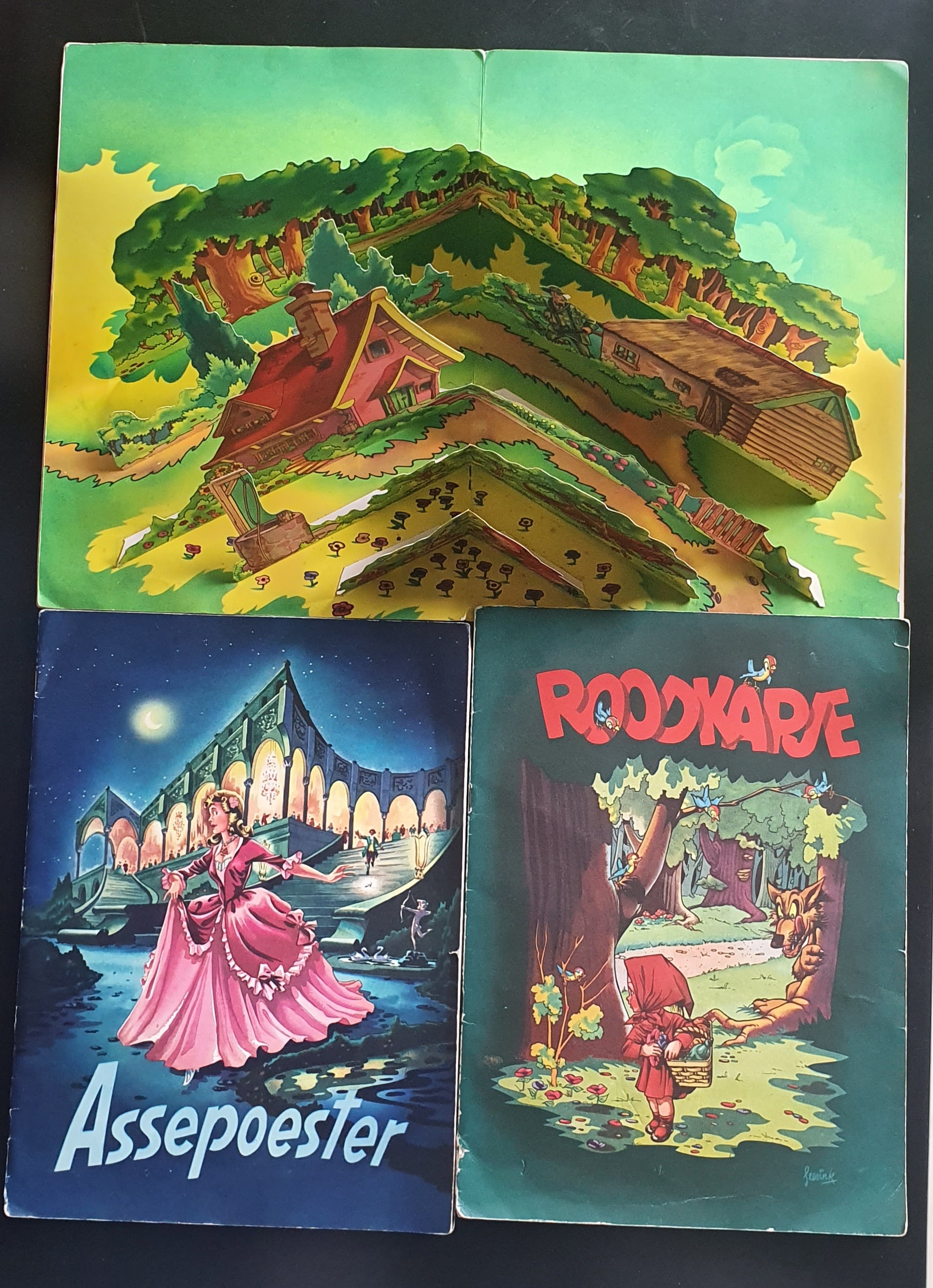 Douwe Egberts plaatjesalbums Assepoester en Roodkapje