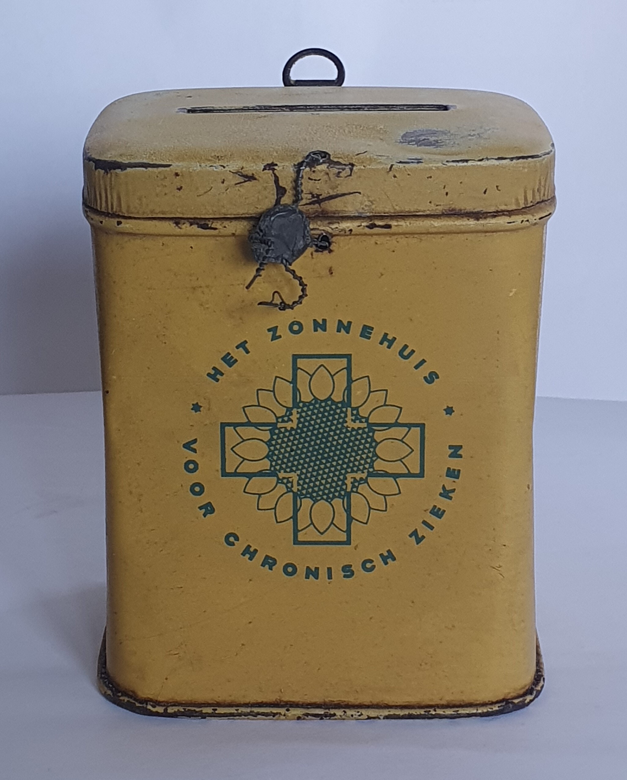 Collectebusje van de Vereniging het Zonnehuis.