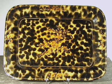 Dienblad van blik met schildpaddecor en goudkleurig bloemendecor.