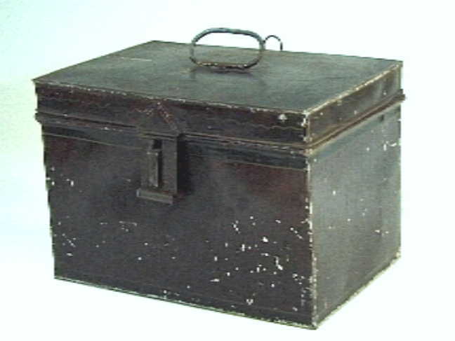 blikken doos met sluiting.