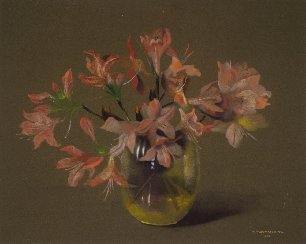 Azalea's in glazen vaas.