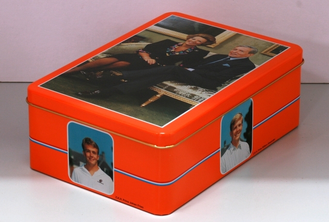 Koektrommel 25 jarig huwelijk Beatrix en Claus