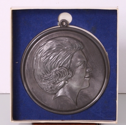 Penning ter ere van de inhuldiging Koningin Beatrix