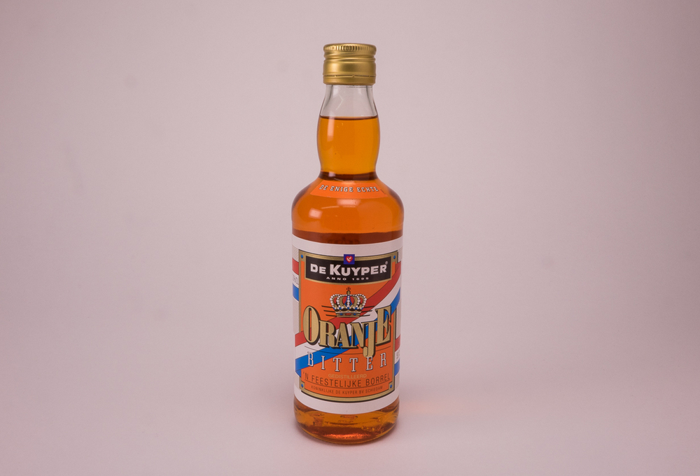 fles met Oranje Bitter
