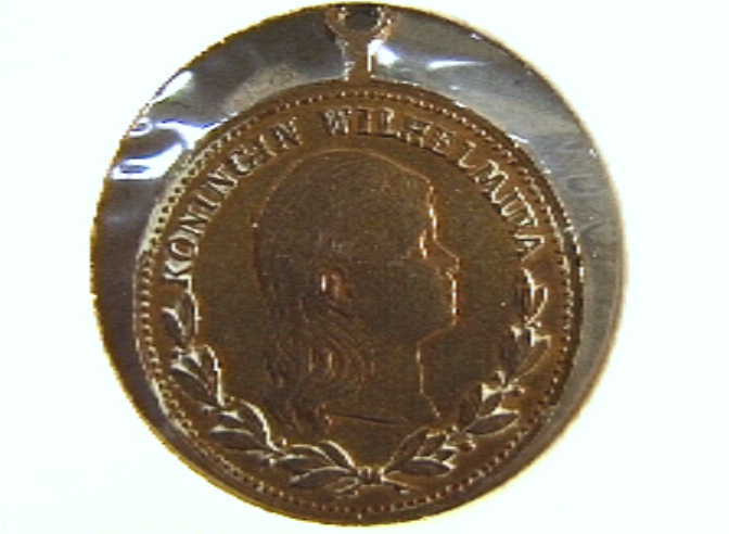 Penning met portretten van koningin-regentes Emma en koningin Wilhelmina, circa 1891