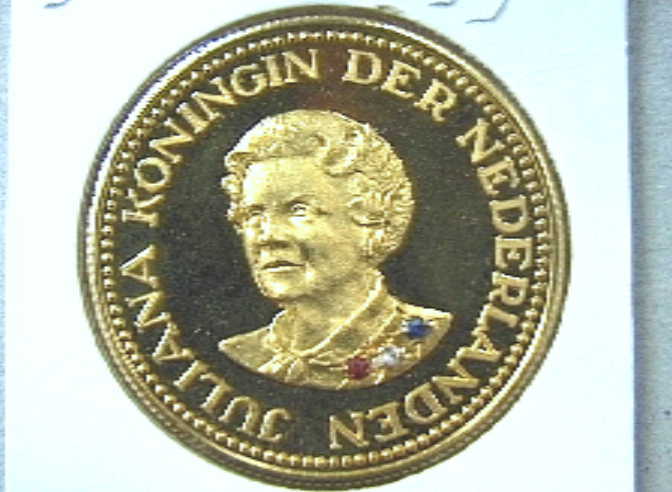 Penning met portret koningin Juliana, verso Paleis Soestdijk.