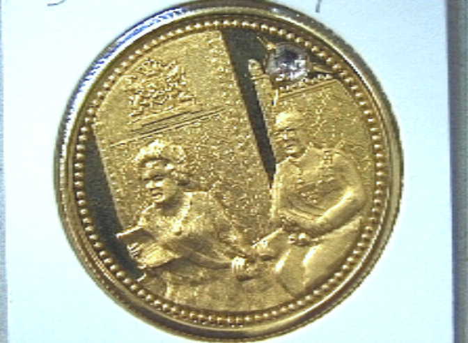 Penning Prinsjesdag 1971, met portretten van koningin Juliana die troonrede leest en naast haar prins Bernhard.