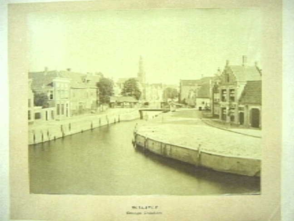 Gezicht op de Zuiderhaven te Groningen