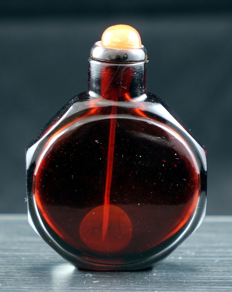 Snuff-bottle
