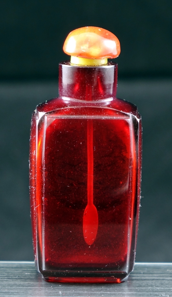 Snuff-bottle