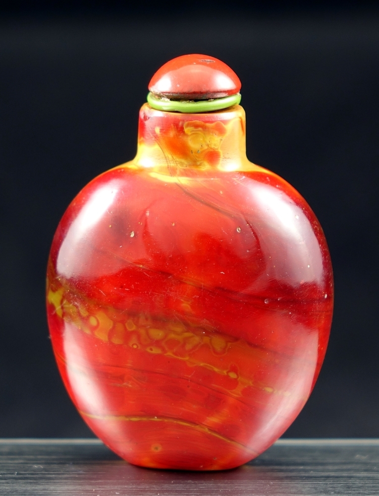 Snuff-bottle