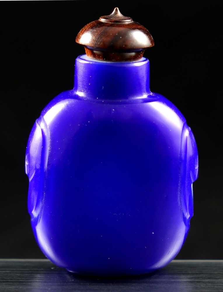 Snuff-bottle