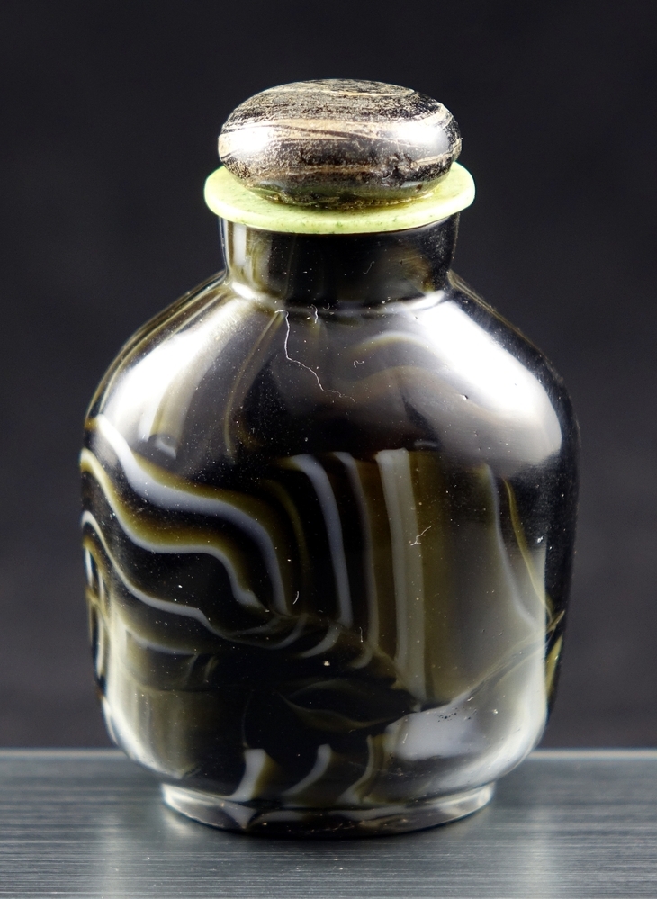 Snuff-bottle
