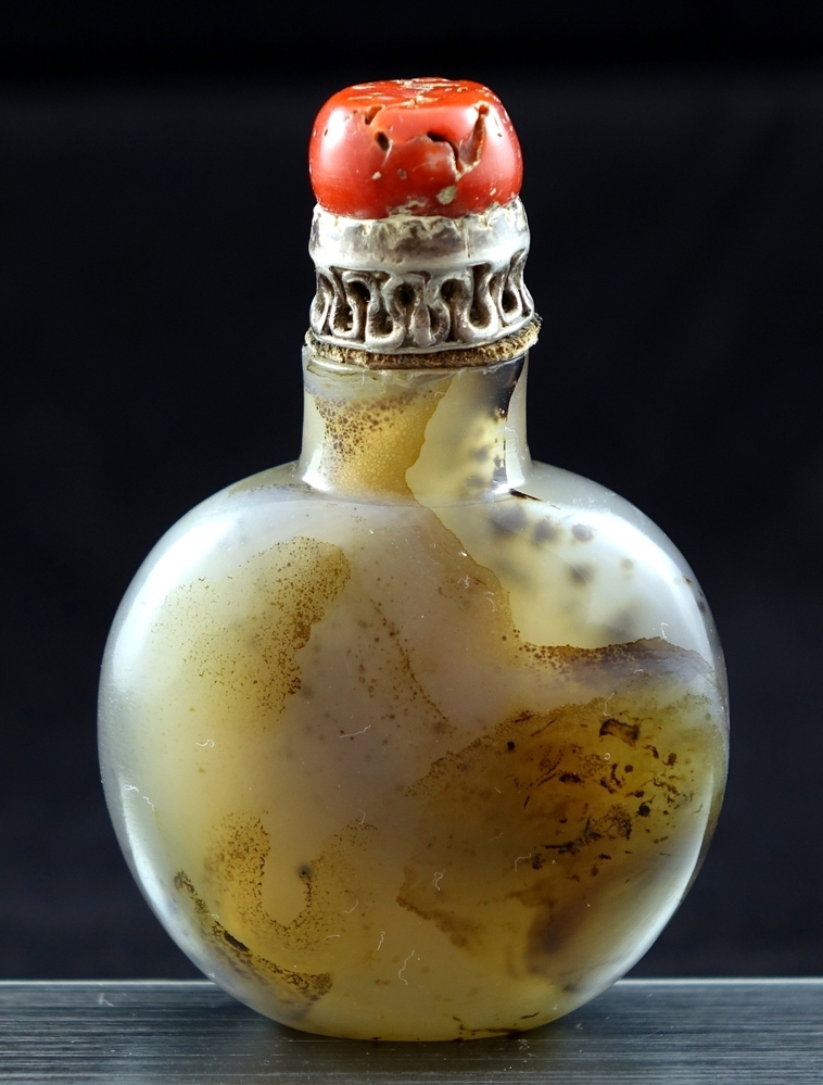 Snuff-bottle