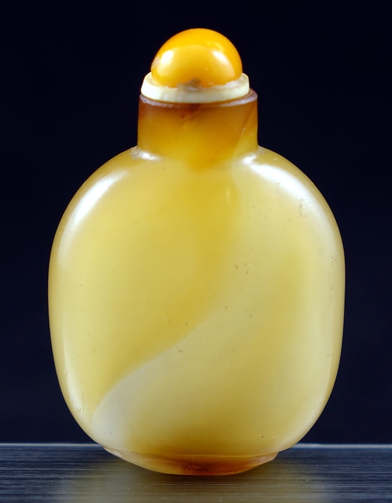 Snuff-bottle