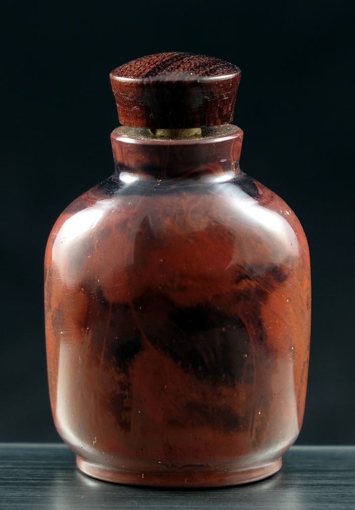 Snuff-bottle