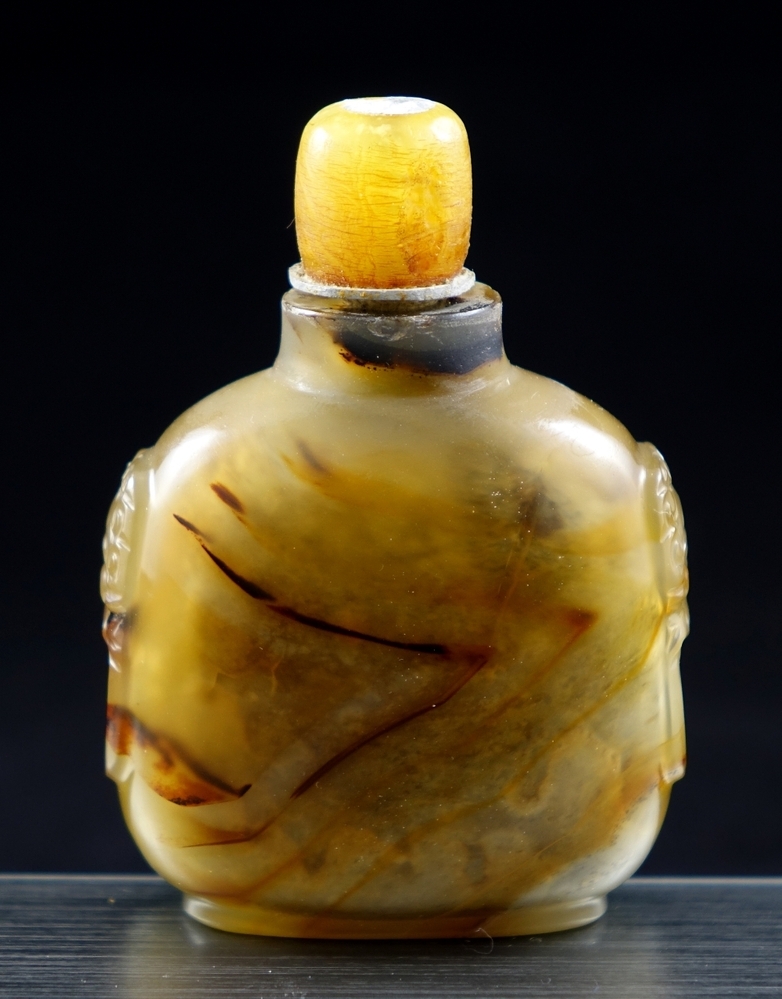 Snuff-bottle