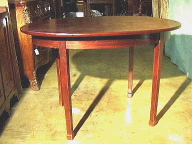 Ovale eettafel (waarschijnlijk ontworpen door A.