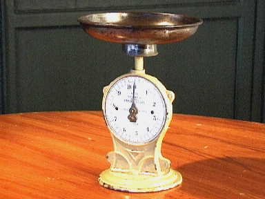 Metalen huishoudweegschaal.