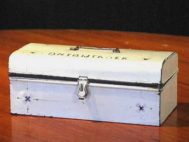 Blikken ontbijtkoektrommel met deksel.