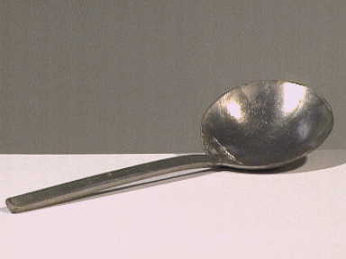 Tinnen lepel.