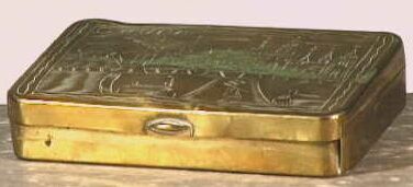 Rechthoekige messing dekseldoos.