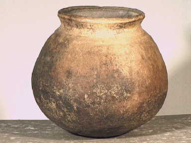 Aardewerk urn of kookpot.