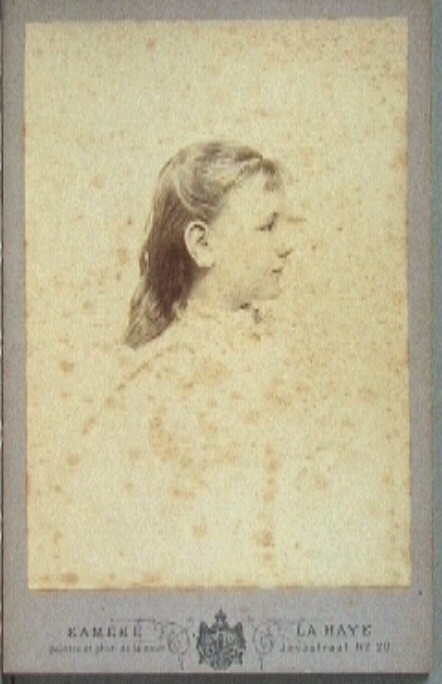 Portret van de jonge koningin Wilhelmina