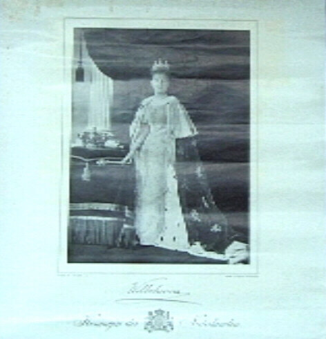 Portret Wilhelmina ter gelegenheid van haar inhuldiging in 1898.