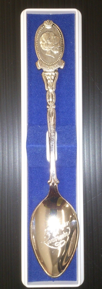 Theelepel Beatrix, 12 1/2 jaar Koningin