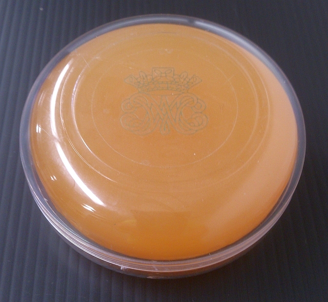 Zeepdoos met initialen Willem-Alexander en Maxima