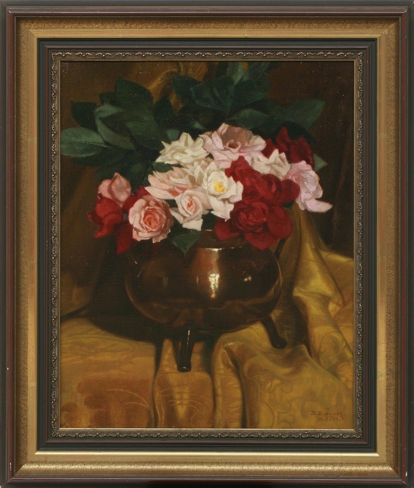 Rozen in koperen pot.