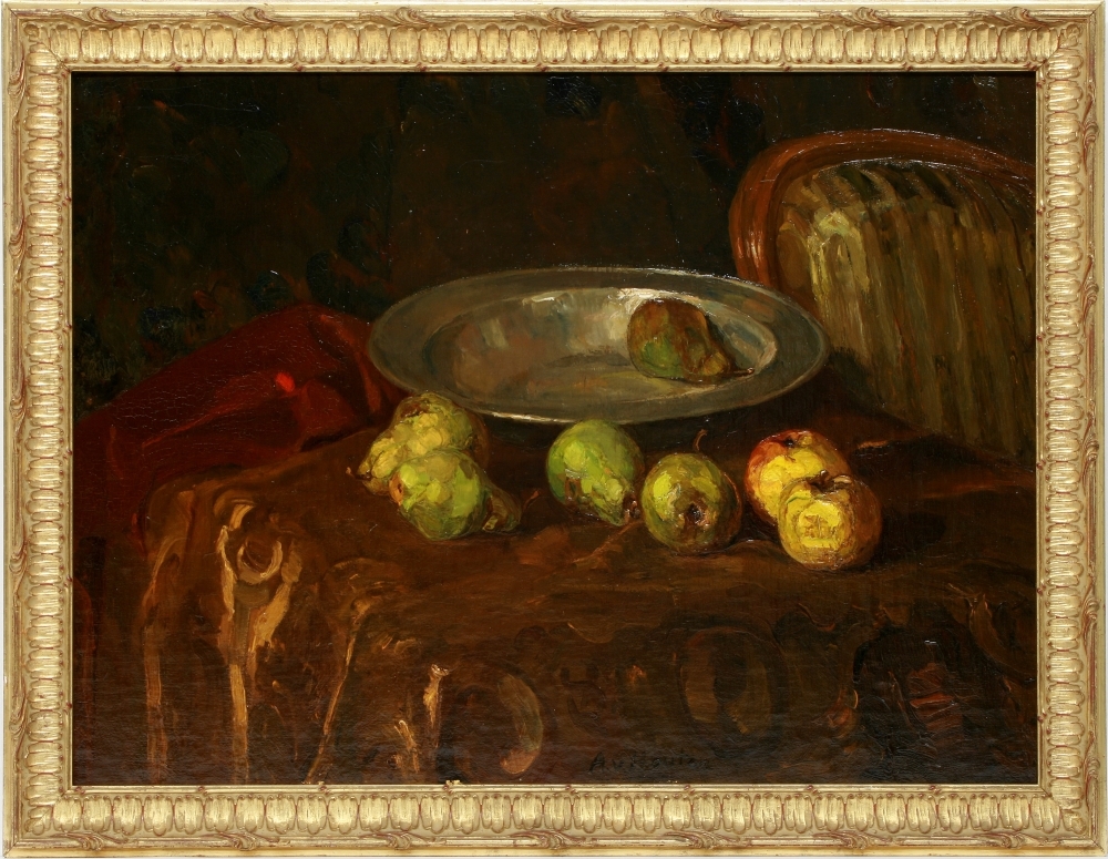 Peren en appels met tinnen schotel.