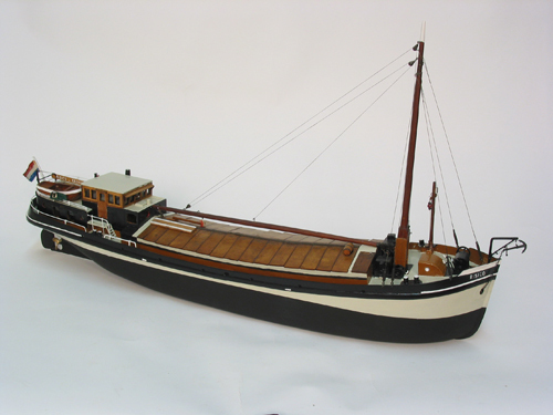 Model Luxe Motor "Risico", gemaakt in 1952-1953, het echte schip werd gebouwd in 1916