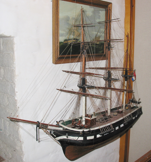 Model van de driemastbark "Emma".