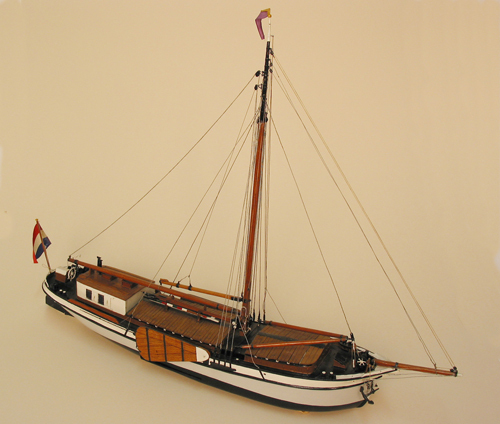 Model van een klipper-zeilvrachtvaarder voor de grote rivieren, Zeeuwse stromen en Zuiderzee