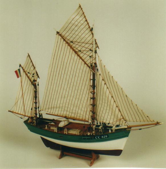 Franse zeilvisserman uit Concarneau CC829 - Bretagne