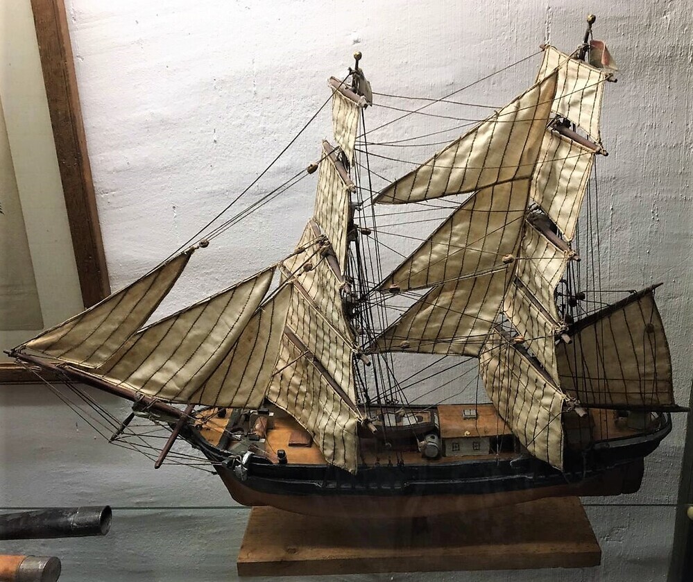 Model tweemast brik "Marie"