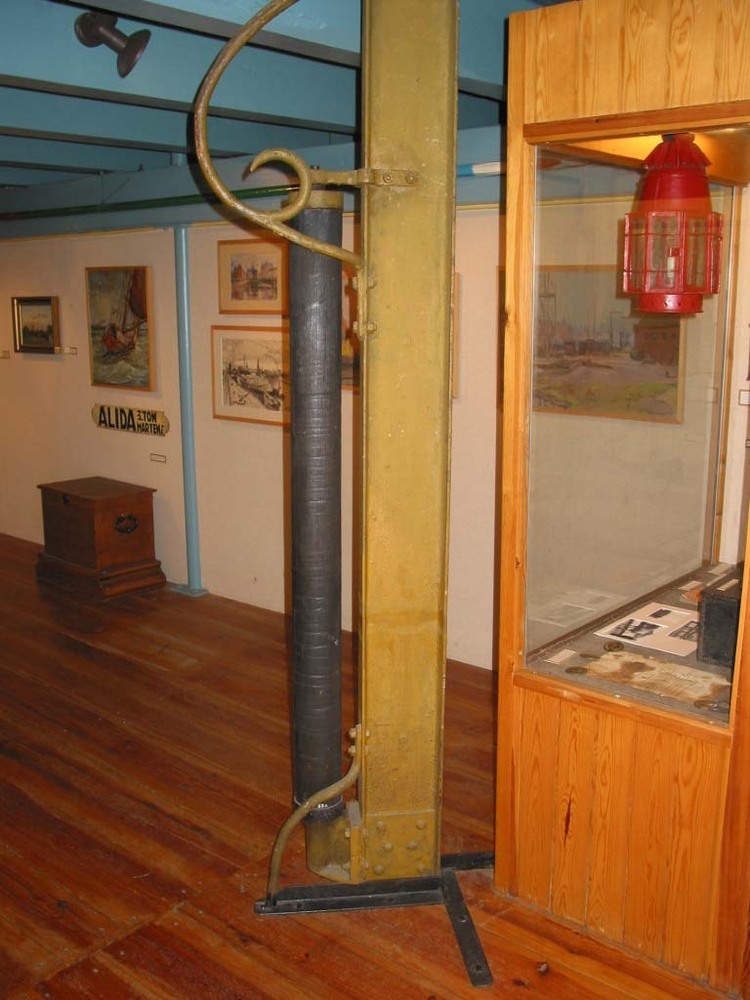 Rolpaal afkomstig van het Damsterdiep nabij Ten Boer.