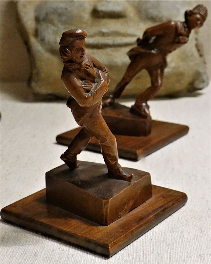 Beeldje van schaatsenrijder