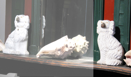 Schoorsteenmantelhondje