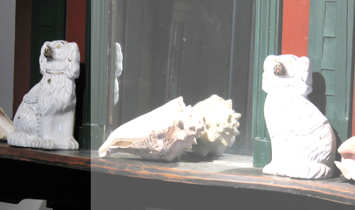 Schoorsteenmantelhondje