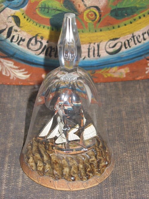 Miniatuurschoenerbrik in wijnglas, ca. 1830