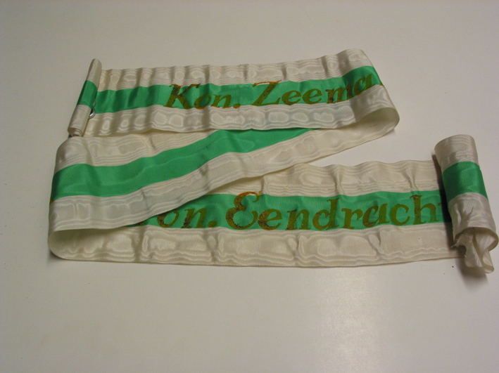 Lint behorend bij begrafeniskrans